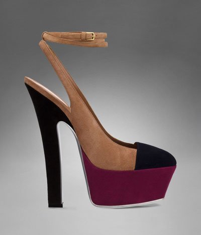 Zapato  con pulsera al tobillo de Yves Saint Laurent